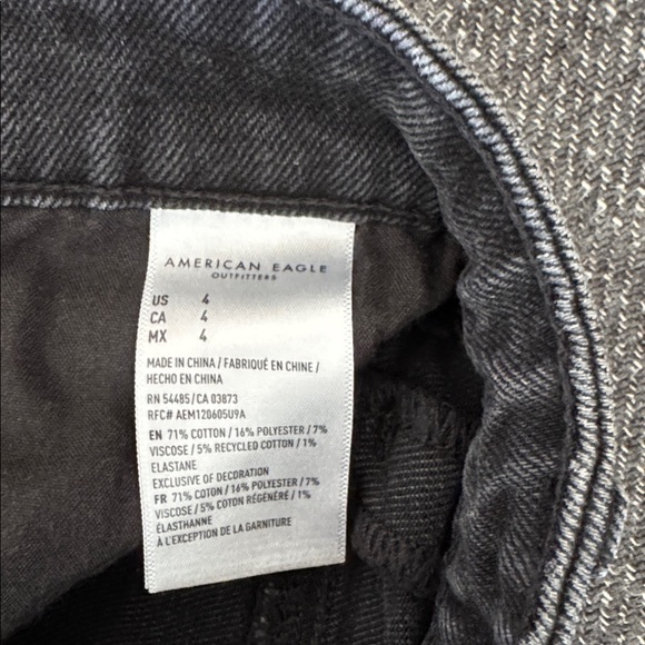 EUC American Eagle Outfitters off Black Stretch Frayed Leg Denim Shorts Size 4 - Picture 9 of 9